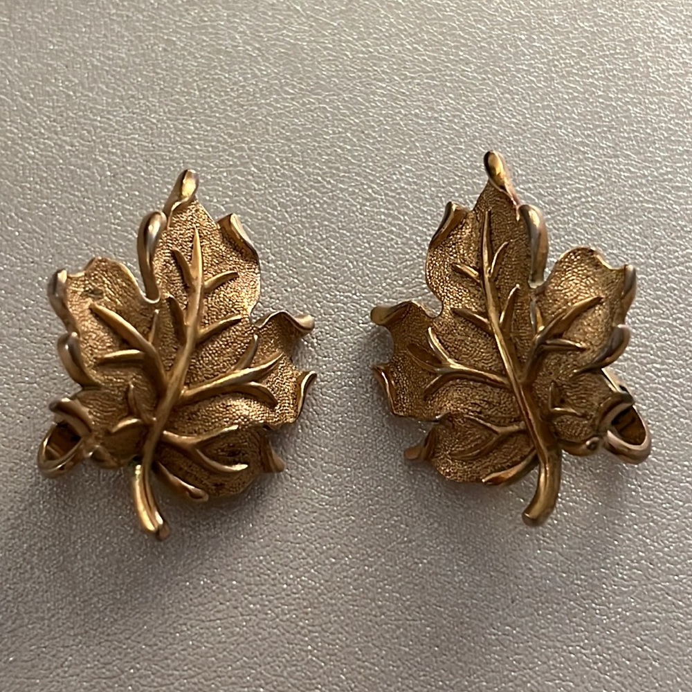 Trifari Vintage Gold Leaf Clip On Earrings Statement Fall Estate Jewelry